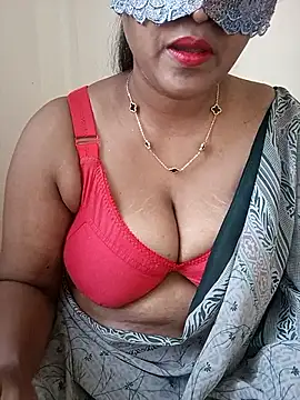Snapshot of Ponaam-Babe chatting on 05.28.26 Ponaam-Babe online show from 05.28.26