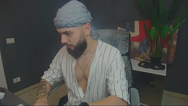 Snapshot of OscarWillss chatting on 06.03.26 OscarWillss online show from 06.03.26