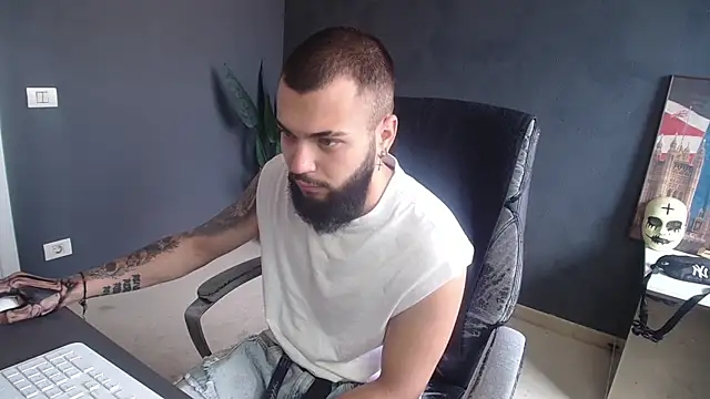 Snapshot of OscarWillss chatting on 07.02.26 OscarWillss online show from 07.02.26