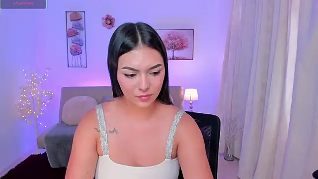 Snapshot of Emma_Moretti1 chatting on 05.19.26 Emma Moretti1 online show from 05.19.26