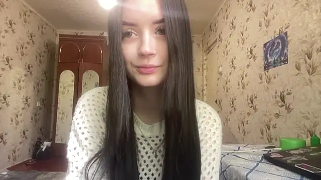 Snapshot of MilanaLush chatting on 05.10.26 MilanaLush online show from 05.10.26