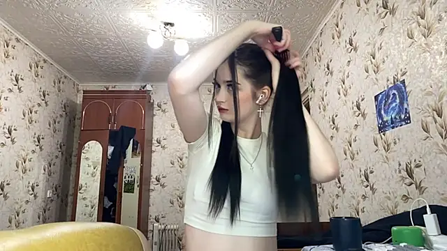Snapshot of MilanaLush chatting on 05.15.26 MilanaLush online show from 05.15.26
