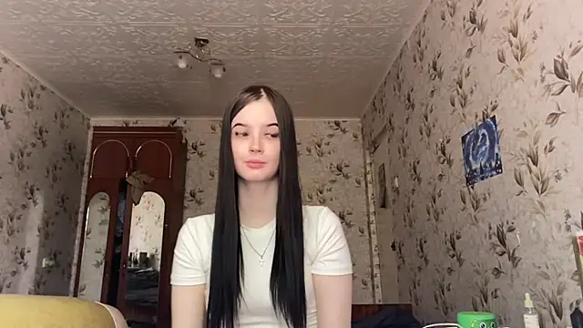 Snapshot of MilanaLush chatting on 05.17.26 MilanaLush online show from 05.17.26