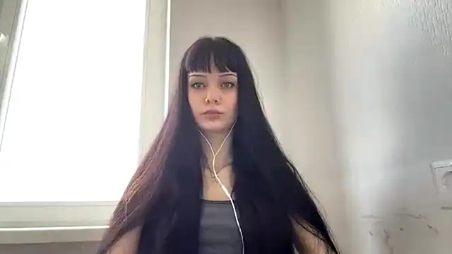 Snapshot of CharmaineElles chatting on 05.17.26 CharmaineElles online show from 05.17.26
