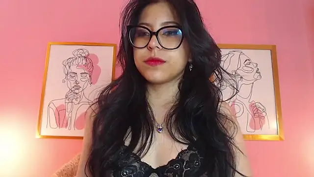 Snapshot of RoxxyMoon chatting on 05.12.26 RoxxyMoon online show from 05.12.26