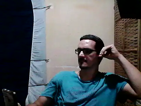 Snapshot of DouglasBr22 chatting on 05.10.26 DouglasBr22 online show from 05.10.26