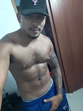 Snapshot of AndrssGold chatting on 05.15.26 AndrssGold online show from 05.15.26