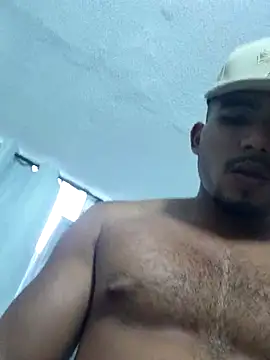 Snapshot of AndrssGold chatting on 05.25.26 AndrssGold online show from 05.25.26