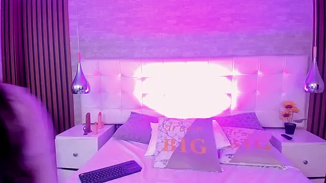SaritaaHot online show from 05.27.26