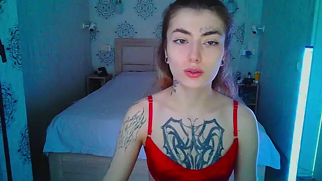 Snapshot of HarrisLola chatting on 05.11.26 HarrisLola online show from 05.11.26