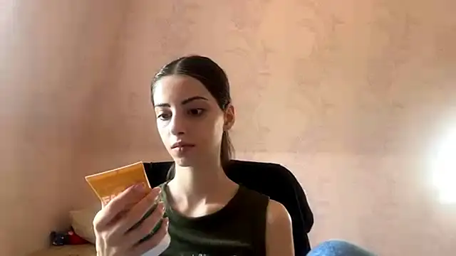 Snapshot of DrewMosen chatting on 06.06.26 DrewMosen online show from 06.06.26
