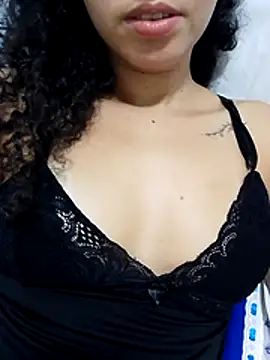 Snapshot of venuseyes25 chatting on 05.24.26 venuseyes25 online show from 05.24.26