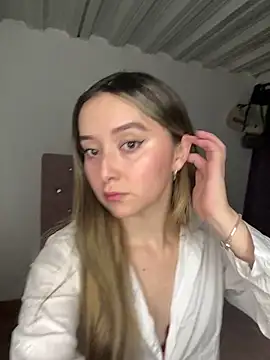 Sarisloves online show from 05.22.26