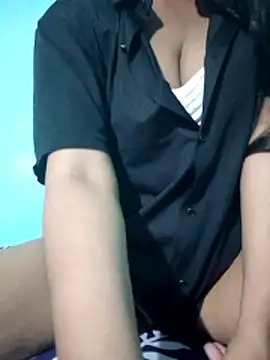 Snapshot of Cute-Ishita chatting on 06.14.26 Cute-Ishita online show from 06.14.26