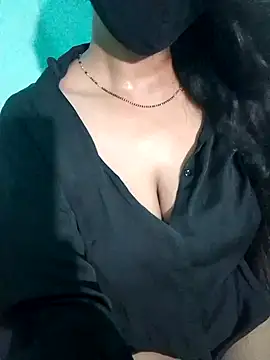 Snapshot of Cute-Ishita chatting on 06.18.26 Cute-Ishita online show from 06.18.26