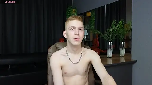 Tommy CrashXXX online show from 05.12.26