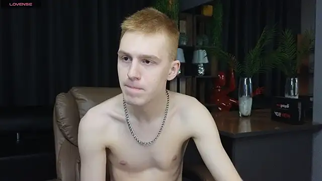 Tommy CrashXXX online show from 05.20.26