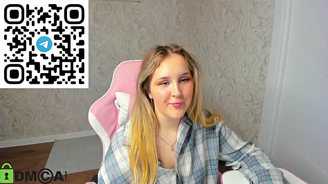 Snapshot of Stacey_Dawson chatting on 05.29.26 Stacey Dawson online show from 05.29.26