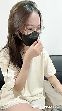 Snapshot of Nami__ chatting on 05.27.26 Nami online show from 05.27.26