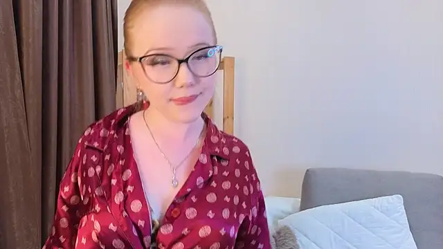 Snapshot of KarlaPasey chatting on 06.25.26 KarlaPasey online show from 06.25.26