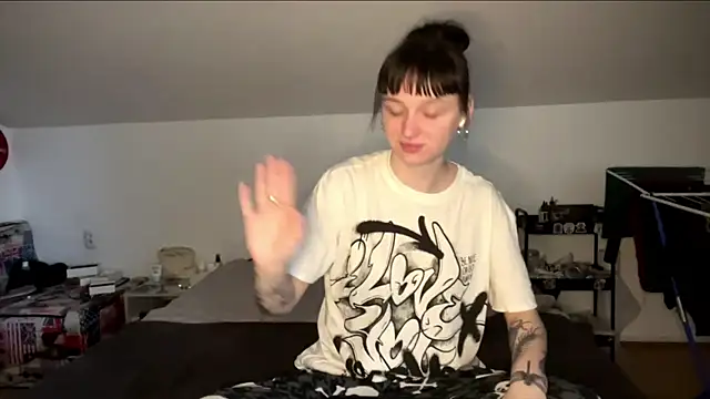 CremeBoopX online show from 05.12.26