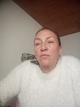 Snapshot of dangerous_milf chatting on 07.16.26 dangerous milf online show from 07.16.26