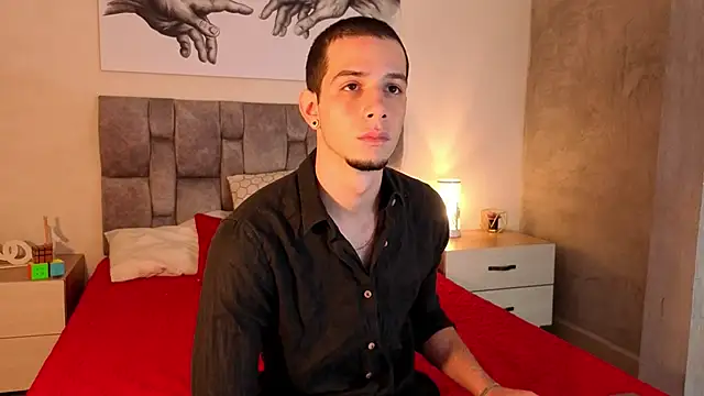 Snapshot of isaacblaze_ chatting on 05.24.26 isaacblaze online show from 05.24.26