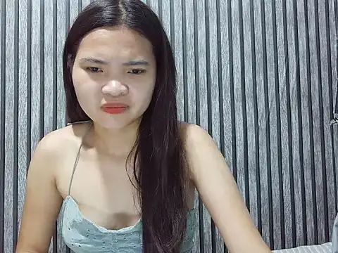 Snapshot of DivesOmnibus chatting on 06.18.26 DivesOmnibus online show from 06.18.26