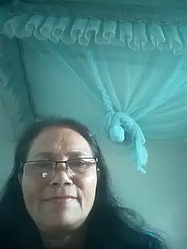 Snapshot of Vieekee chatting on 05.23.26 Vieekee online show from 05.23.26