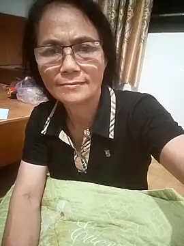 Snapshot of Vieekee chatting on 06.01.26 Vieekee online show from 06.01.26