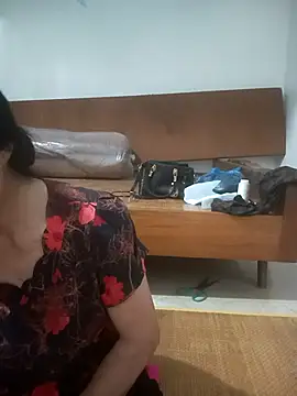 Snapshot of Vieekee chatting on 06.17.26 Vieekee online show from 06.17.26