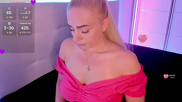 Snapshot of __Dasha__ chatting on 07.08.26 Dasha online show from 07.08.26