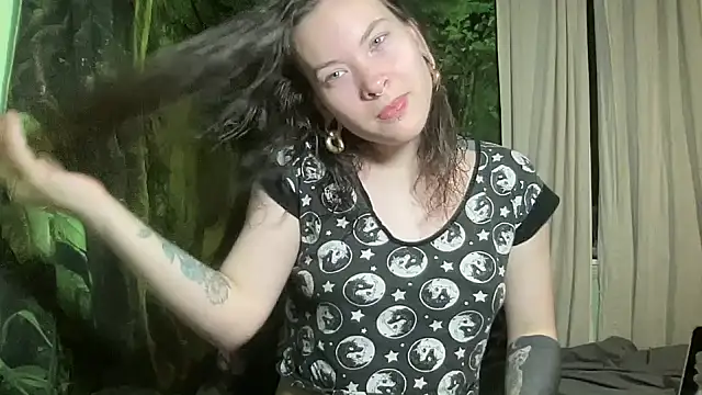 mo0ngoddess online show from 01.06.26