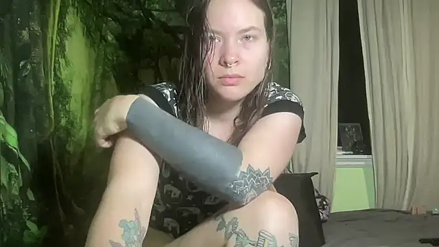 Snapshot of mo0ngoddess chatting on 02.05.26 mo0ngoddess online show from 02.05.26