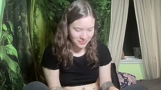 Snapshot of mo0ngoddess chatting on 02.15.26 mo0ngoddess online show from 02.15.26