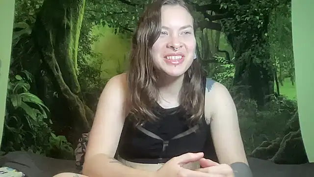 Snapshot of mo0ngoddess chatting on 02.24.26 mo0ngoddess online show from 02.24.26