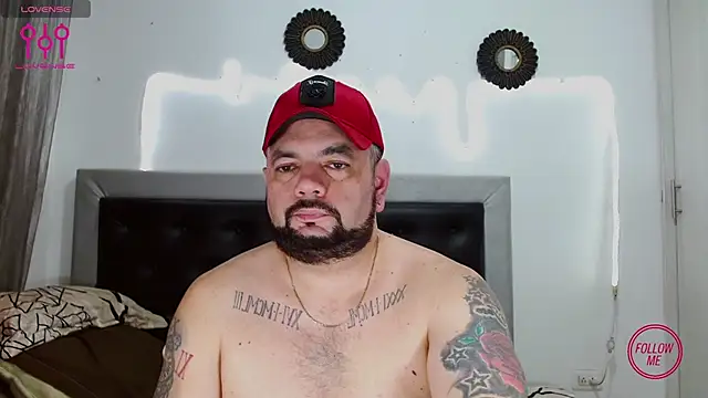 Snapshot of perverseveteranmanxxx chatting on 09.11.25 perverseveteranmanxxx online show from 09.11.25