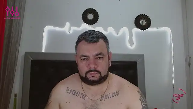 Snapshot of perverseveteranmanxxx chatting on 09.15.25 perverseveteranmanxxx online show from 09.15.25