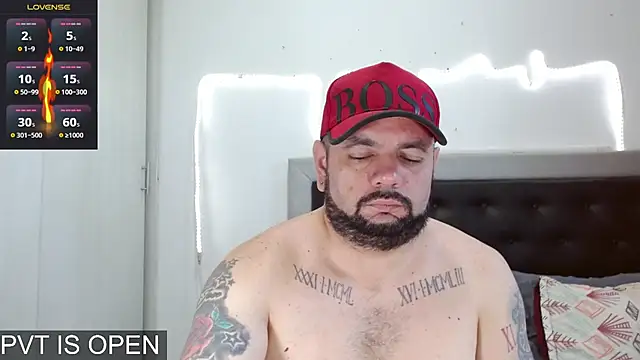 Snapshot of perverseveteranmanxxx chatting on 01.10.26 perverseveteranmanxxx online show from 01.10.26