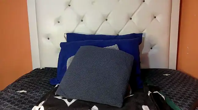 creamyamber online show from 01.05.25