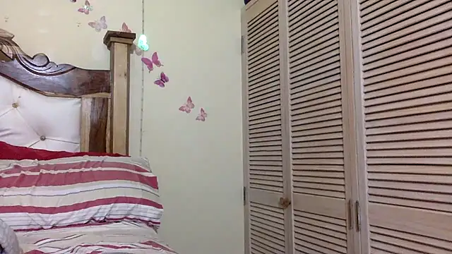 creamyamber online show from 04.04.26