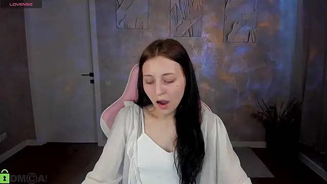 Snapshot of Tracey_Gill chatting on 06.08.26 Tracey Gill online show from 06.08.26