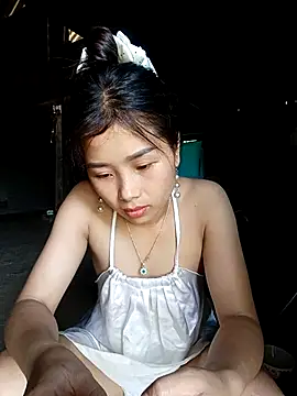 Snapshot of Kirix_adra chatting on 05.14.26 Kirix adra online show from 05.14.26