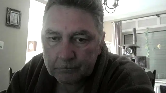 Snapshot of edje59a chatting on 04.09.26 edje59a online show from 04.09.26