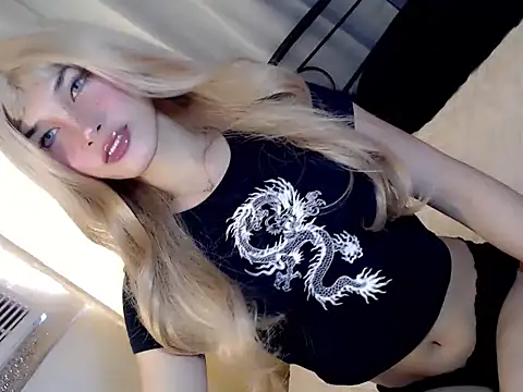 Snapshot of Lily_holly chatting on 06.04.26 Lily holly online show from 06.04.26