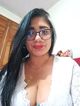 Snapshot of Amina--789 chatting on 05.29.26 Amina--789 online show from 05.29.26