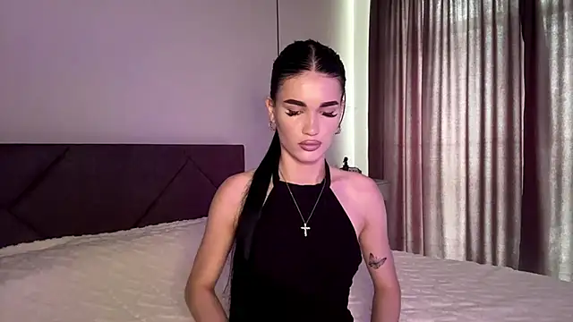 Snapshot of KarieEgge chatting on 06.23.26 KarieEgge online show from 06.23.26