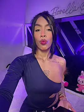 FiorellaBossh  online show from 07.21.26