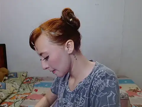 Snapshot of iris_ares_ chatting on 05.29.26 iris ares online show from 05.29.26
