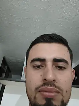 Snapshot of Alejo10051 chatting on 05.25.26 Alejo10051 online show from 05.25.26